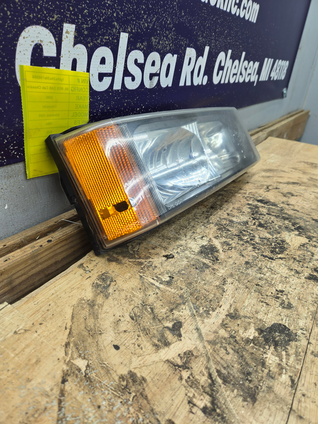 2003-2007 Chevrolet Silverado RH Passenger Side Marker / Turn Signal