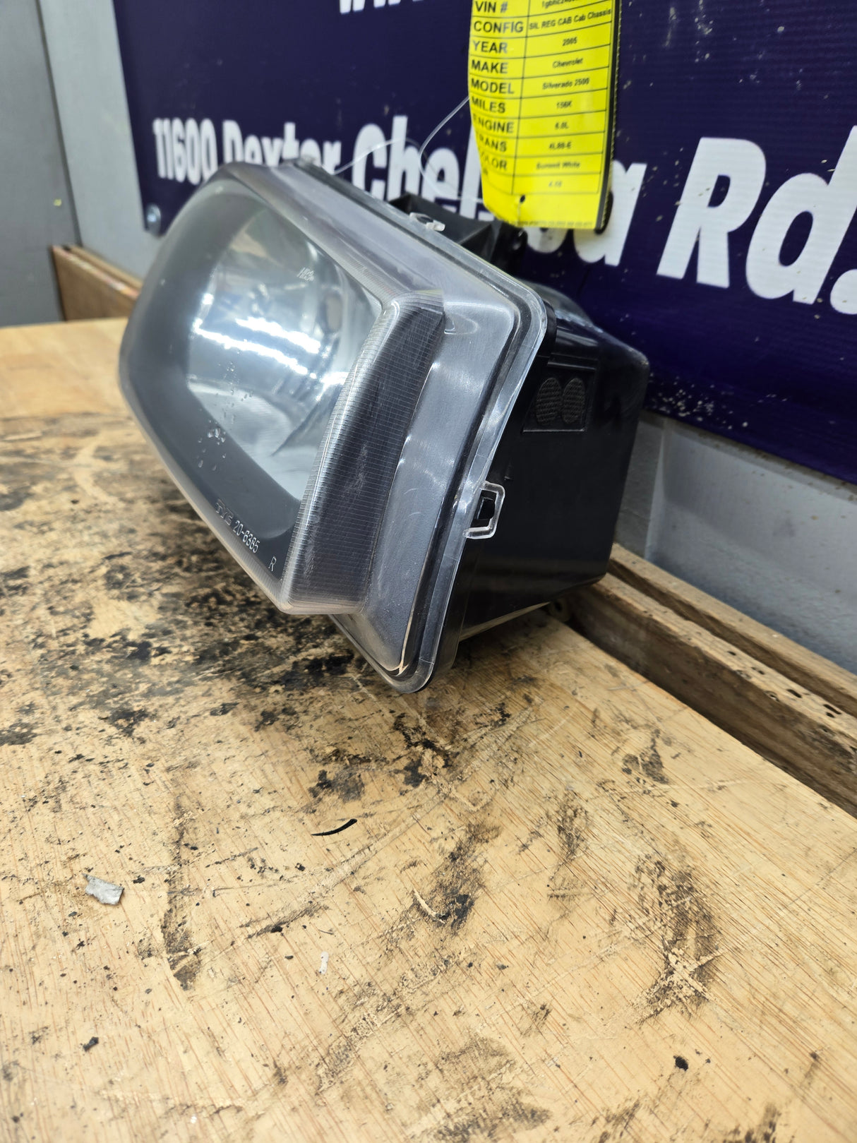 2003-2007 Chevrolet Silverado RH Passenger Side Headlight Assembly