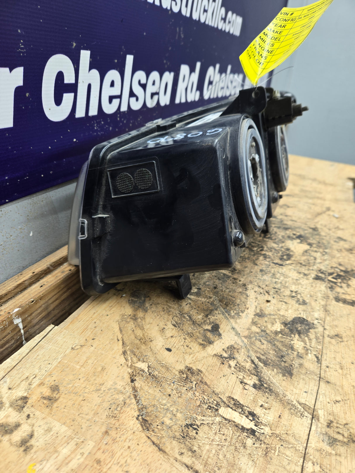 2003-2007 Chevrolet Silverado RH Passenger Side Headlight Assembly