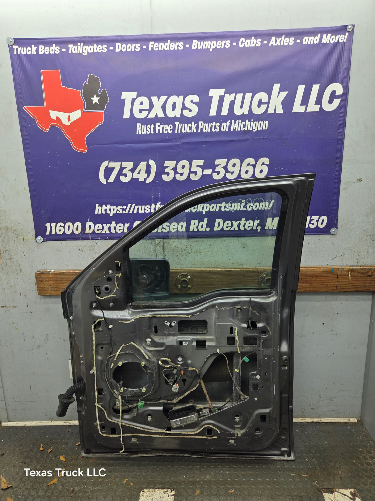 2004-2008 Ford F150 Crew Cab Passenger Side Front Door RH