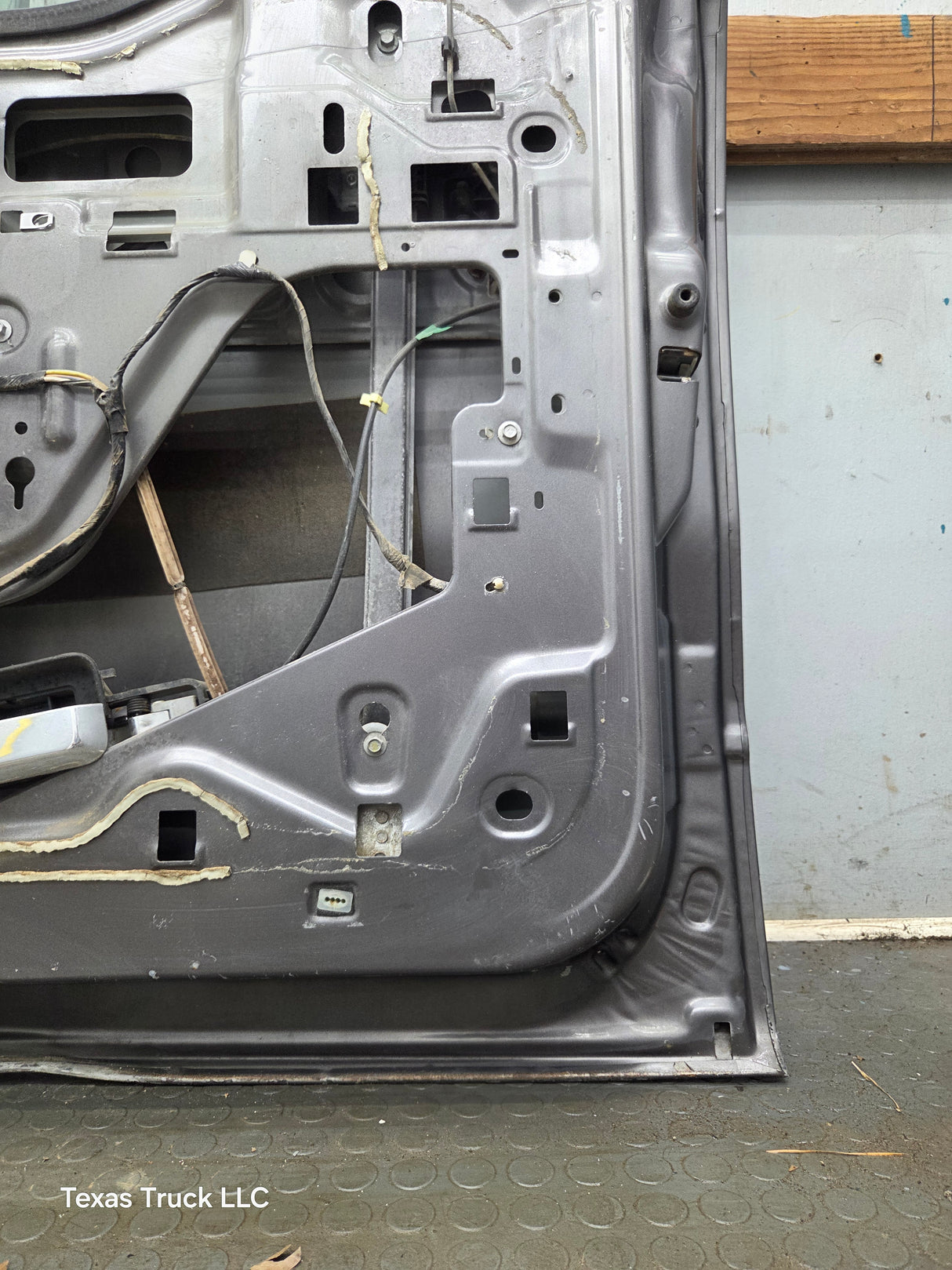 2004-2008 Ford F150 Crew Cab Passenger Side Front Door RH