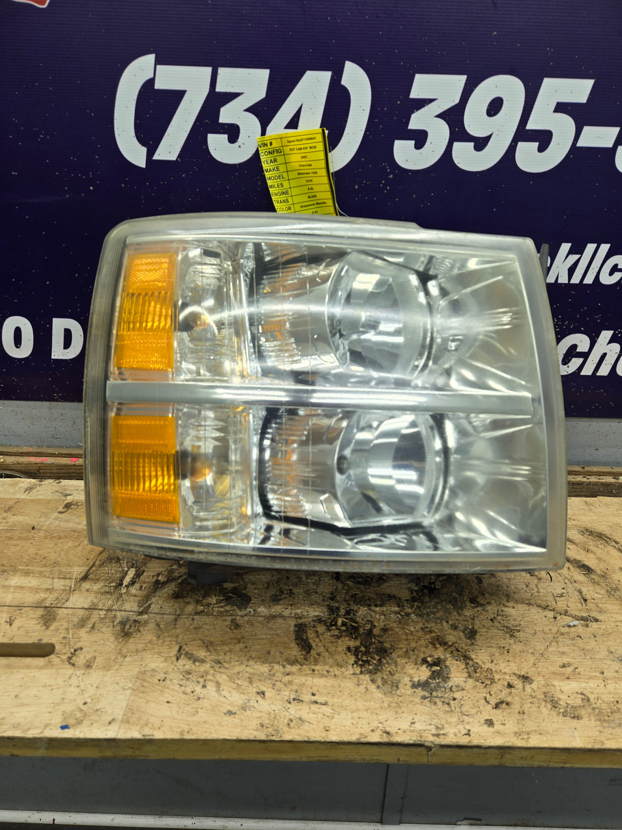 2007-2013 Chevrolet Silverado 1500 2500 3500 RH Passenger Side Halogen Headlight 25798851