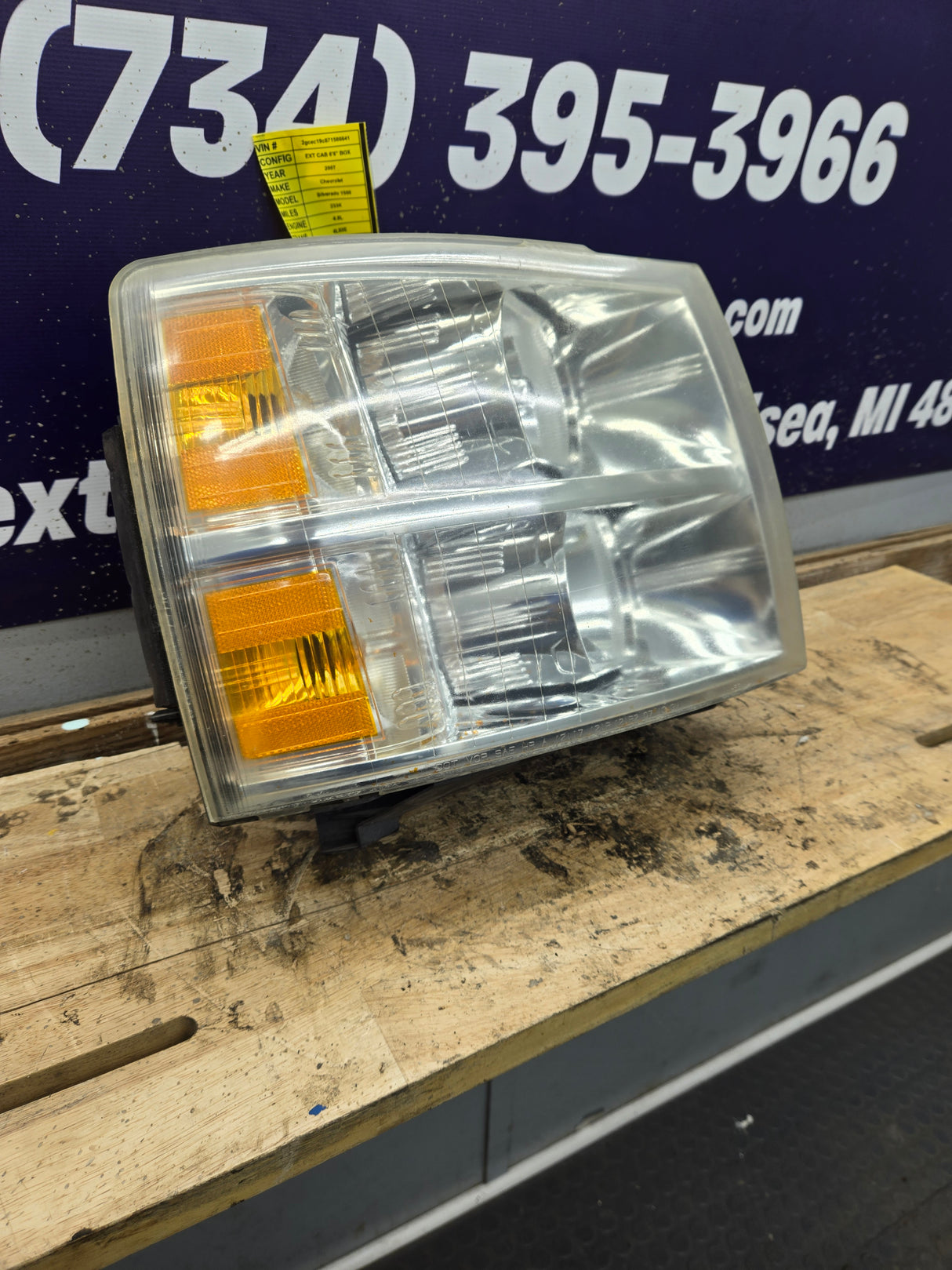 2007-2013 Chevrolet Silverado 1500 2500 3500 RH Passenger Side Halogen Headlight 25798851