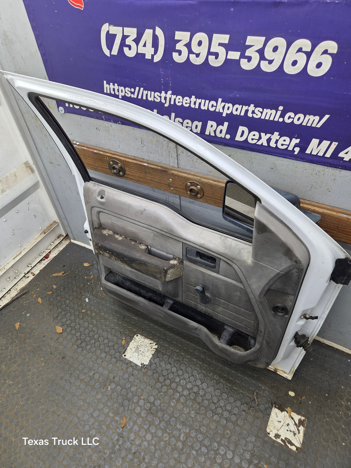 2004-2008 Ford F150 Driver Side Extended/Regular Cab Front Door LH
