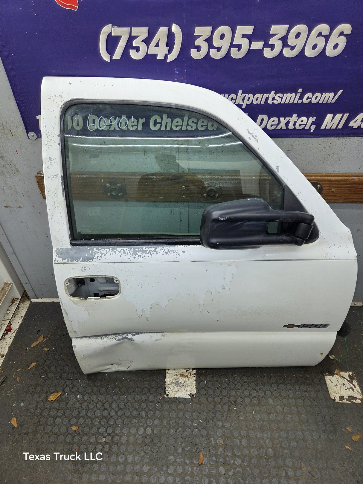 1999-2006 Chevrolet Silverado / GMC Sierra 1500 2500 3500 HD Front Passenger side Door RH