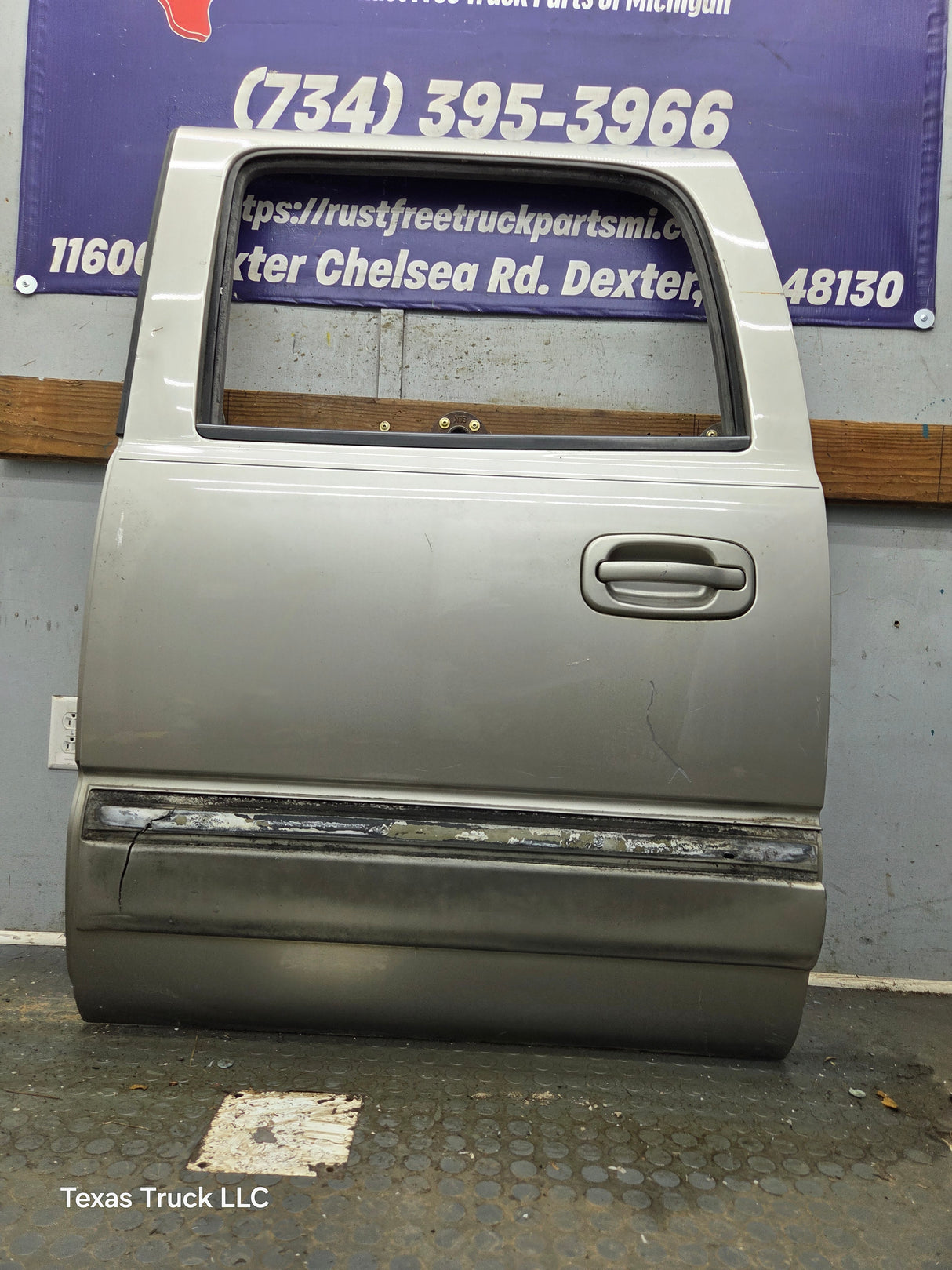 1999-2007 Chevrolet Silverado / GMC Sierra 1500 2500 3500 HD Rear Driver side LH Crew Cab rear door (Copy)