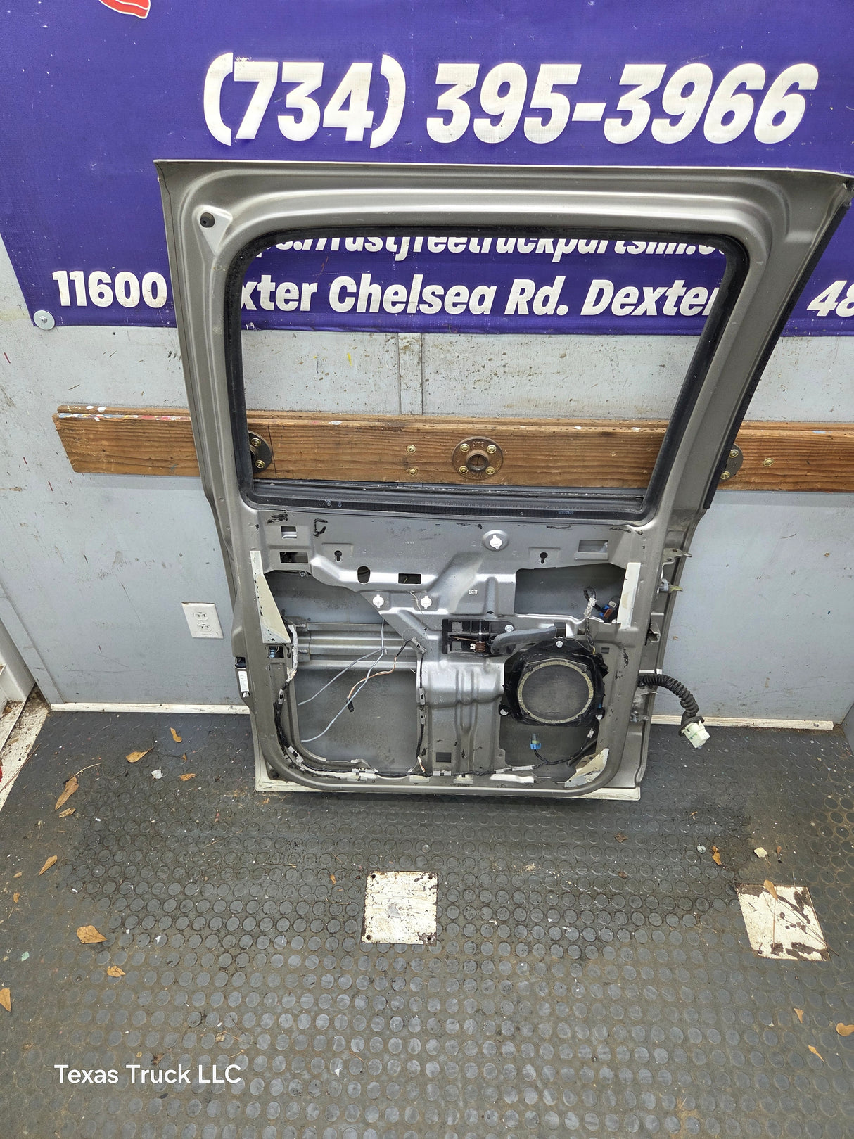 1999-2007 Chevrolet Silverado / GMC Sierra 1500 2500 3500 HD Rear Driver side LH Crew Cab rear door (Copy)