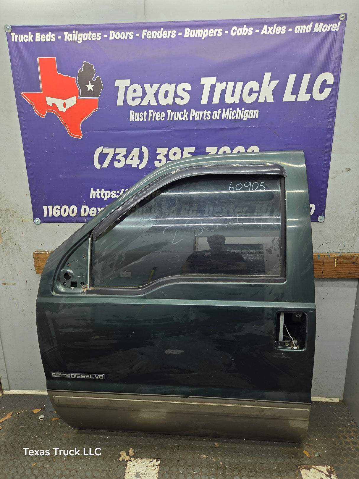 1999-2011 Ford Super Duty LH Driver Side Front Door F250 F350 F450 F550