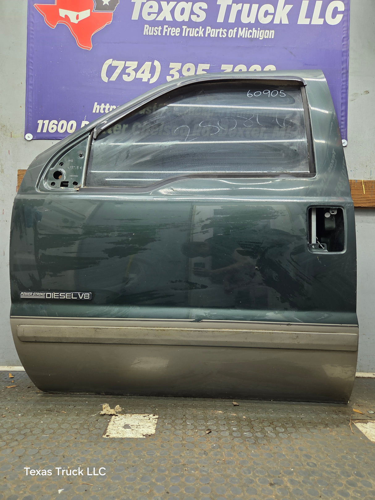 1999-2011 Ford Super Duty LH Driver Side Front Door F250 F350 F450 F550