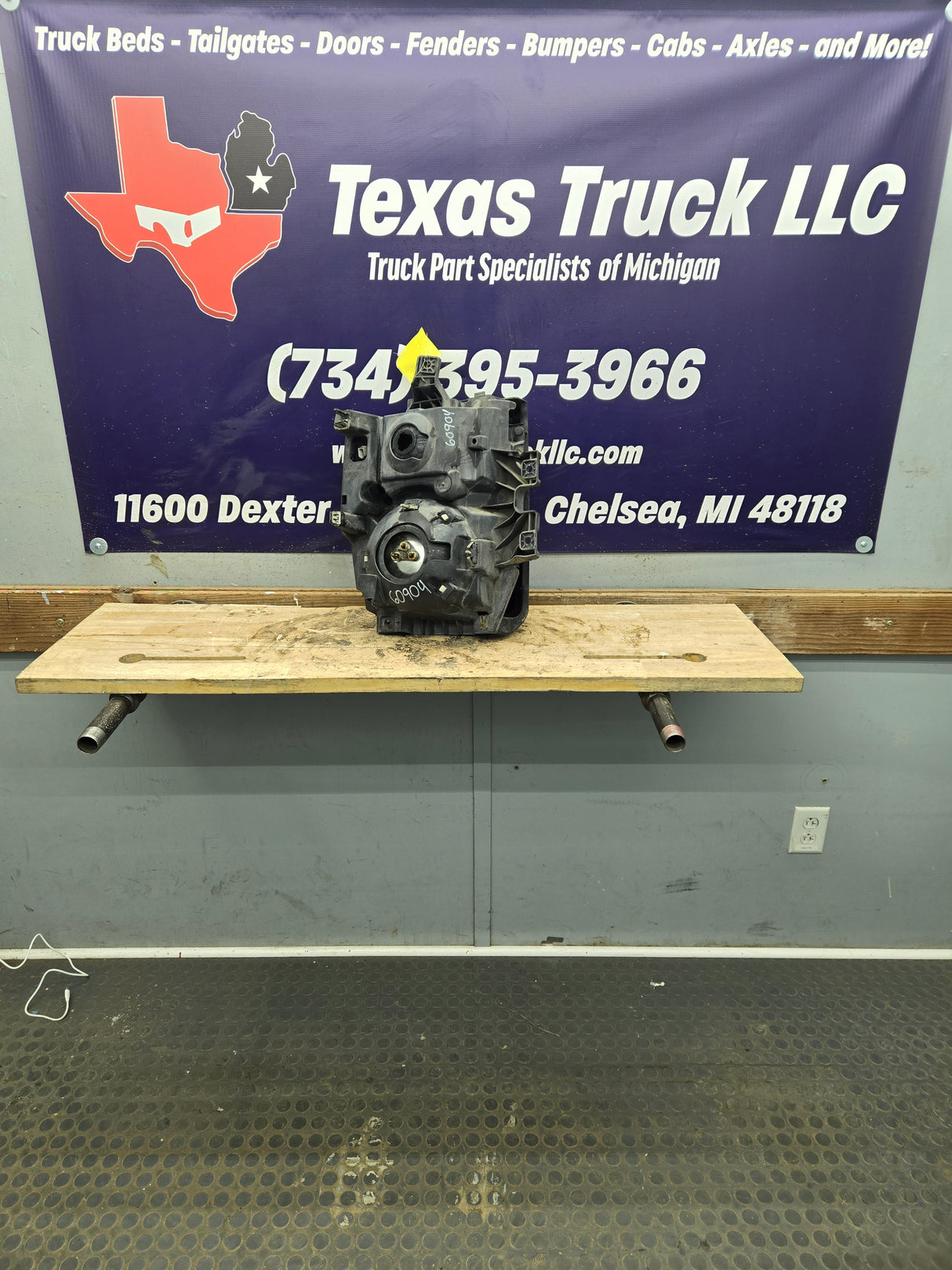 2008-2010 Ford Super Duty F250 F350 F450 F550 LH Driver Side Head Light 7C34-13101-A