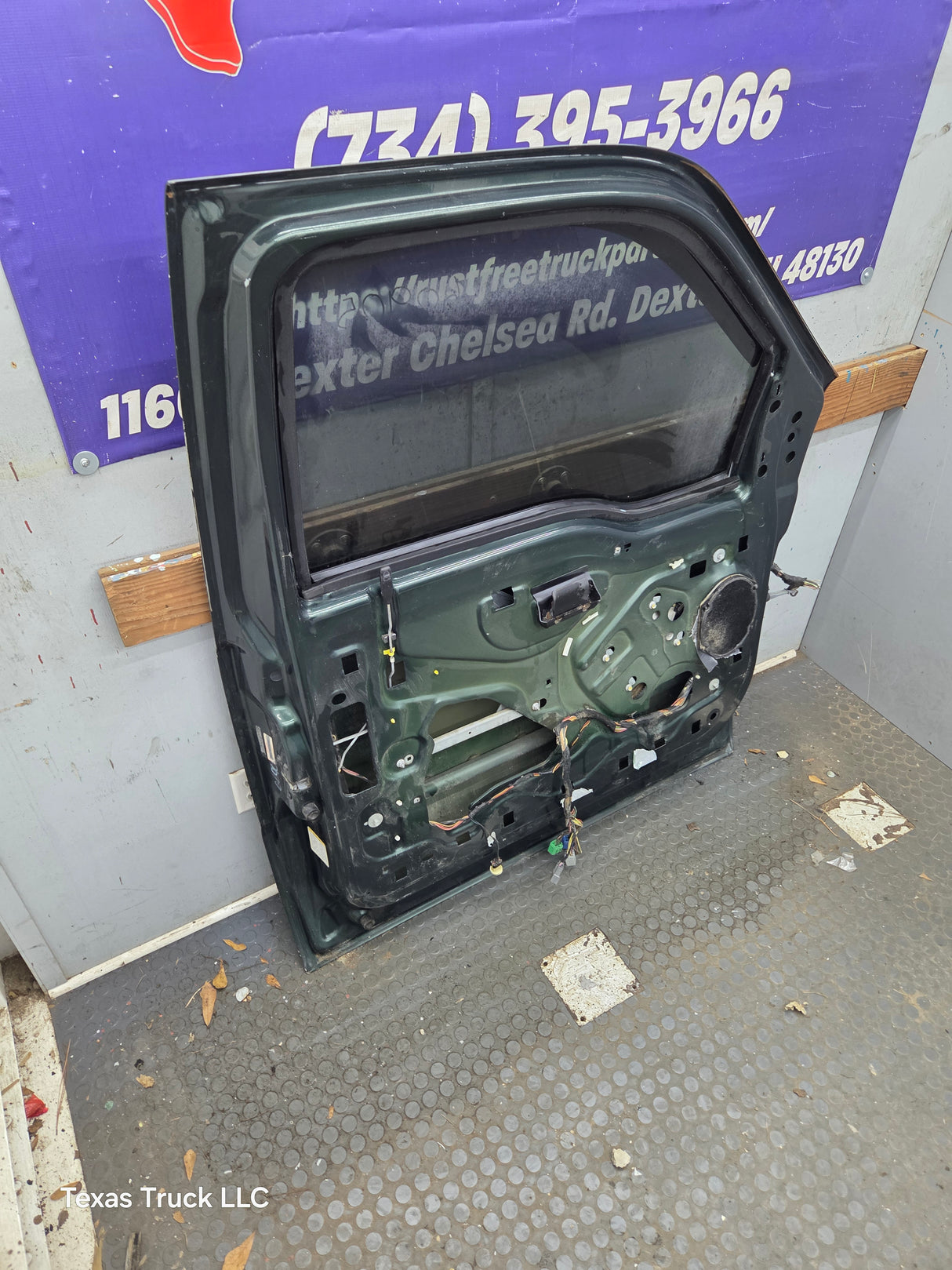 1999-2011 Ford Super Duty LH Driver Side Front Door F250 F350 F450 F550