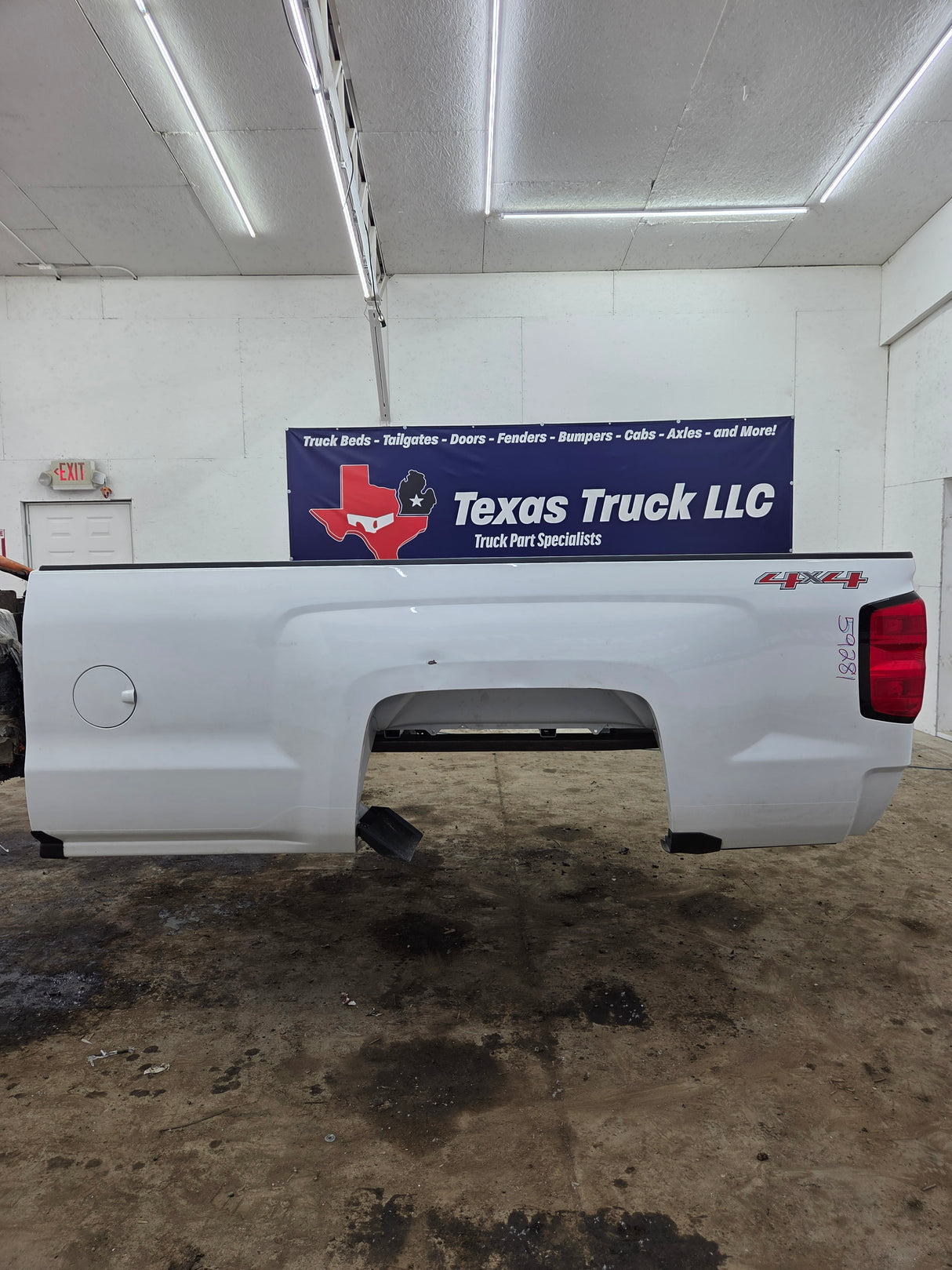 2014-2019 Chevrolet Silverado 1500 2500HD 3500HD 8' Long Truck Bed