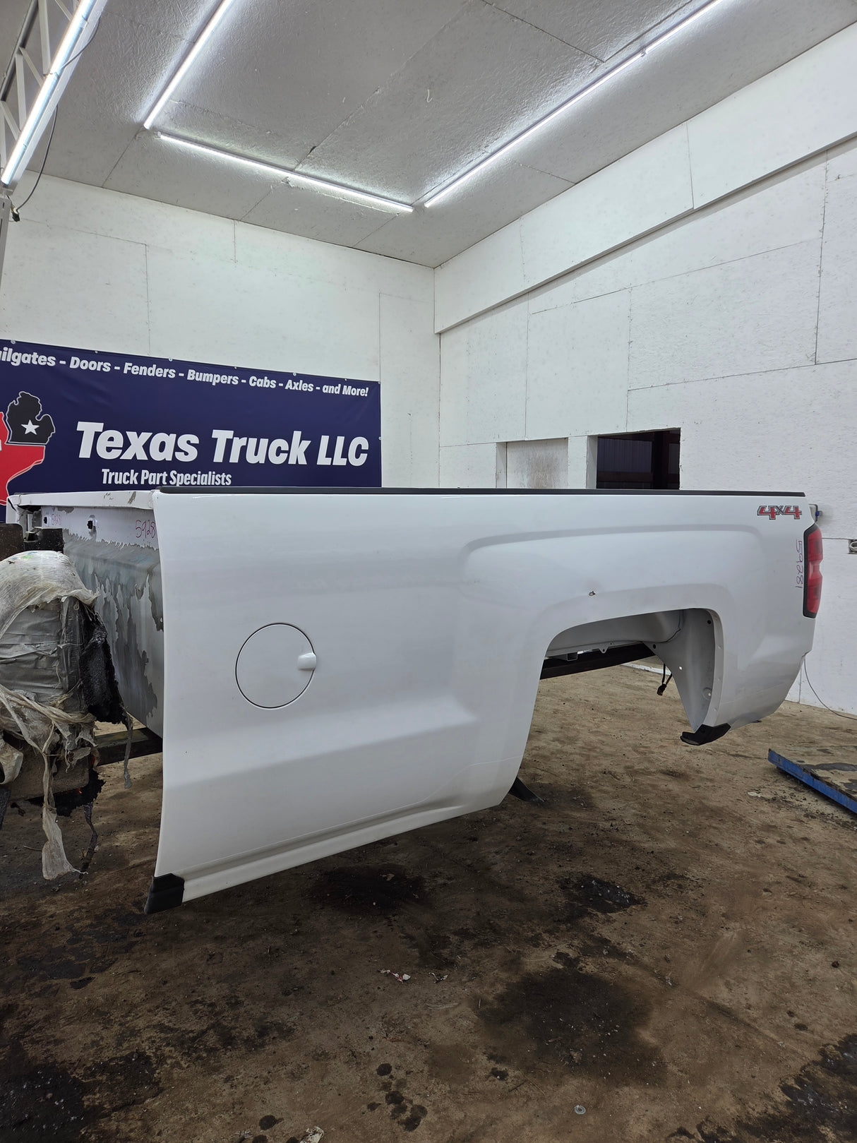 2014-2019 Chevrolet Silverado 1500 2500HD 3500HD 8' Long Truck Bed