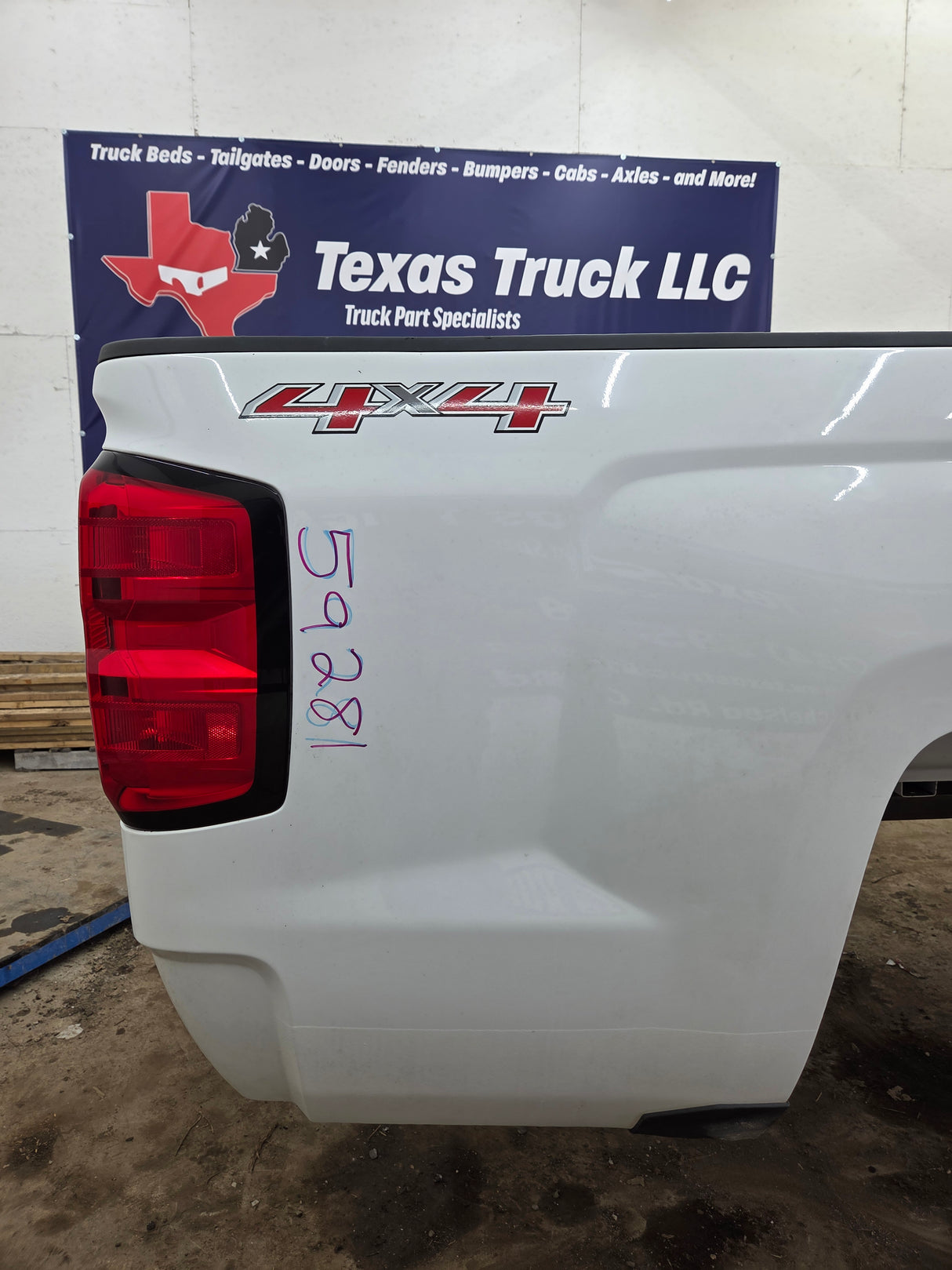 2014-2019 Chevrolet Silverado 1500 2500HD 3500HD 8' Long Truck Bed