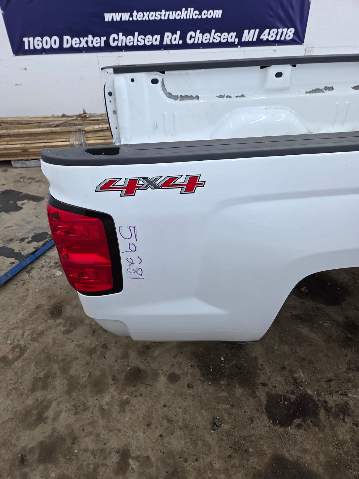 2014-2019 Chevrolet Silverado 1500 2500HD 3500HD 8' Long Truck Bed