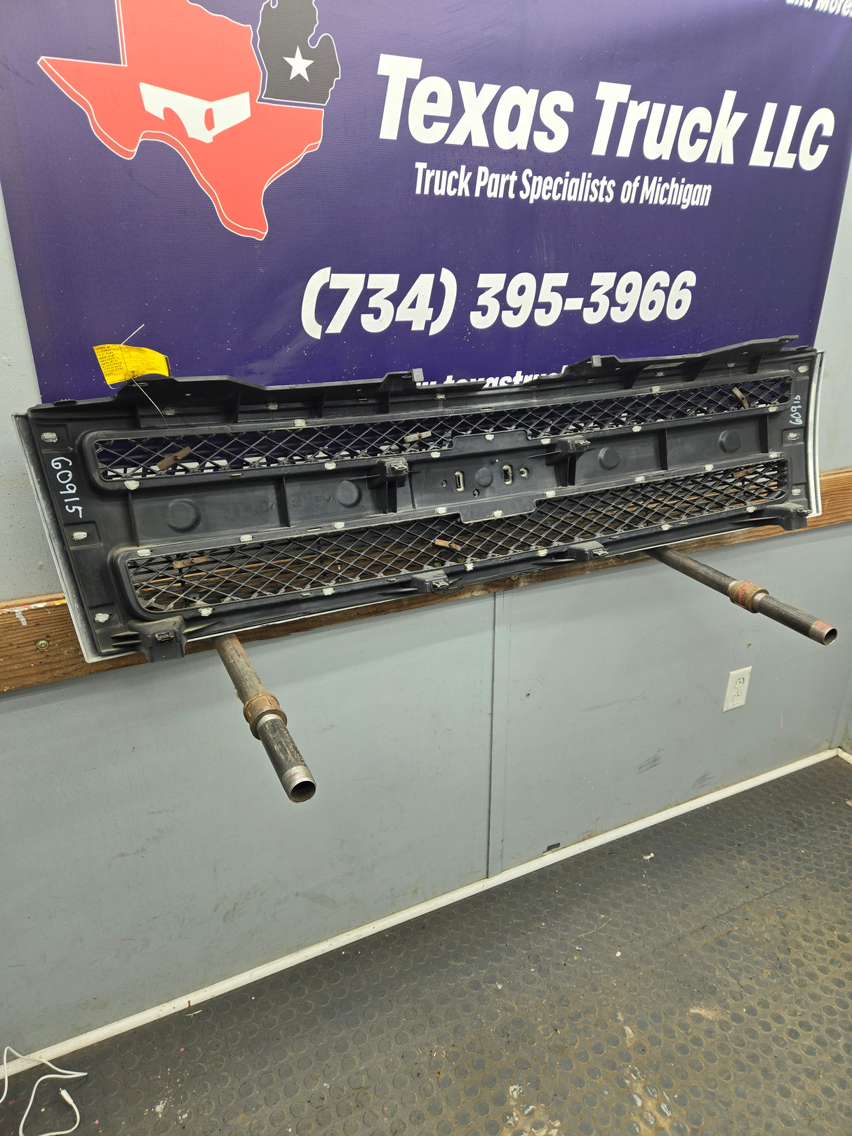 2007-2013 Chevrolet Silverado 1500 Chrome Grille