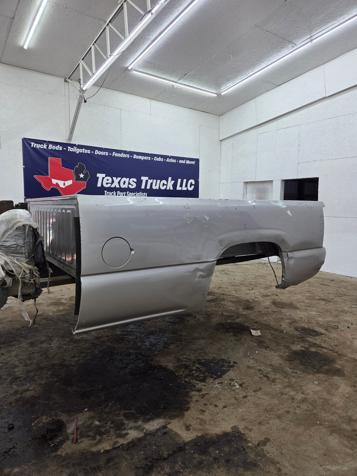 1999-2007 Chevrolet Silverado / GMC Sierra 1500 2500 3500 HD 8' Long Bed Truck Bed