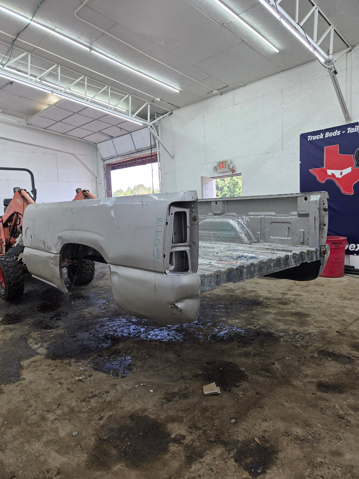 1999-2007 Chevrolet Silverado / GMC Sierra 1500 2500 3500 HD 8' Long Bed Truck Bed