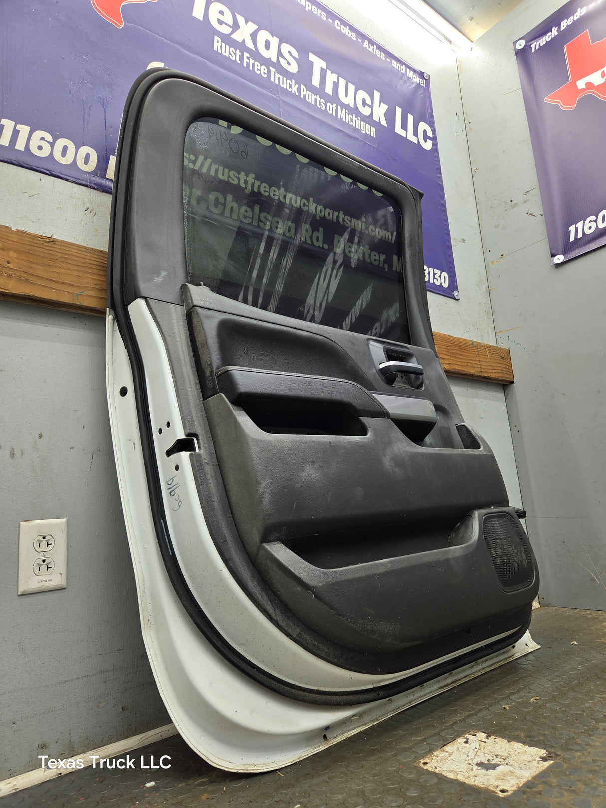 2014-2019 Chevrolet Silverado / GMC Sierra LH Rear Driver Side Crew Cab Door 1500 2500 3500 HD