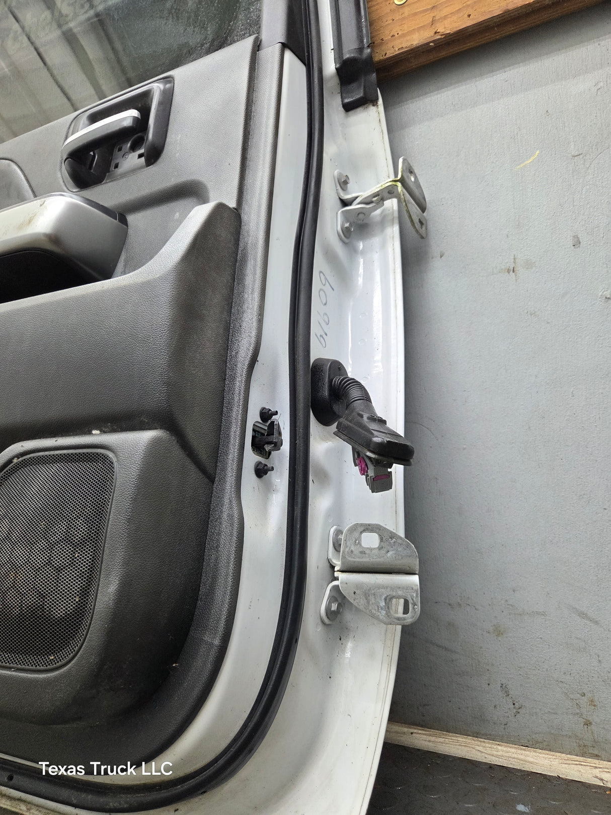 2014-2019 Chevrolet Silverado / GMC Sierra LH Rear Driver Side Crew Cab Door 1500 2500 3500 HD