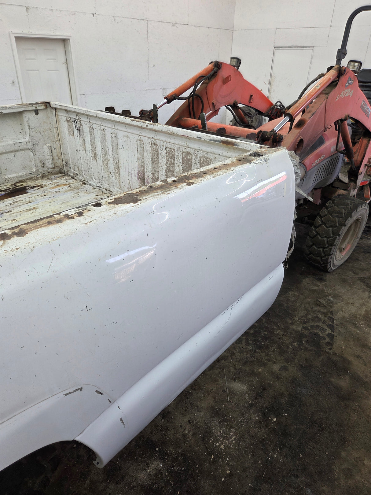 1999-2007 Chevrolet Silverado / GMC Sierra 1500 2500 3500 HD 8' Long Bed Truck Bed