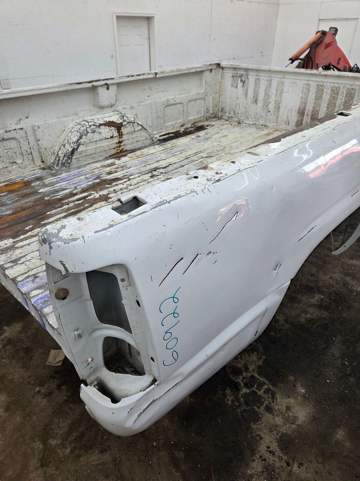 1999-2007 Chevrolet Silverado / GMC Sierra 1500 2500 3500 HD 8' Long Bed Truck Bed