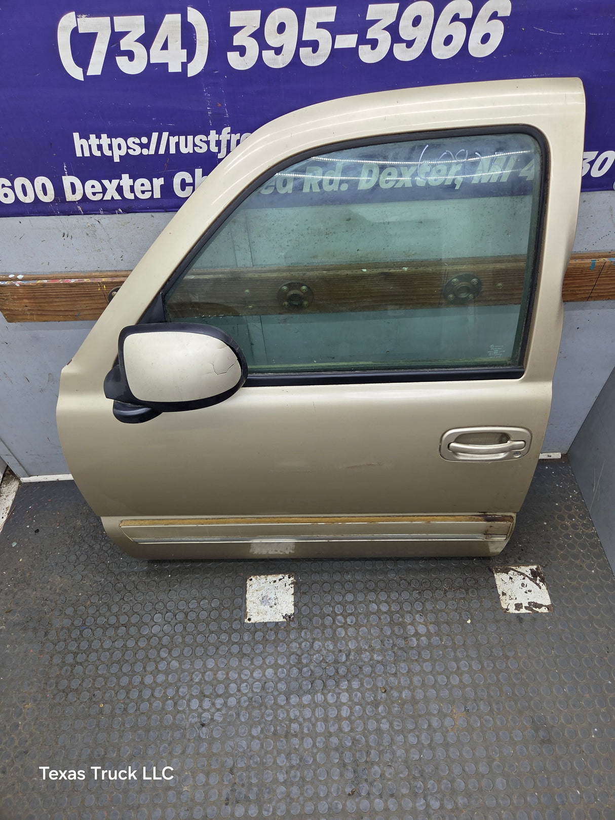 1999-2006 Chevrolet Silverado / GMC Sierra 1500 2500 3500 HD Front Driver Side Door LH