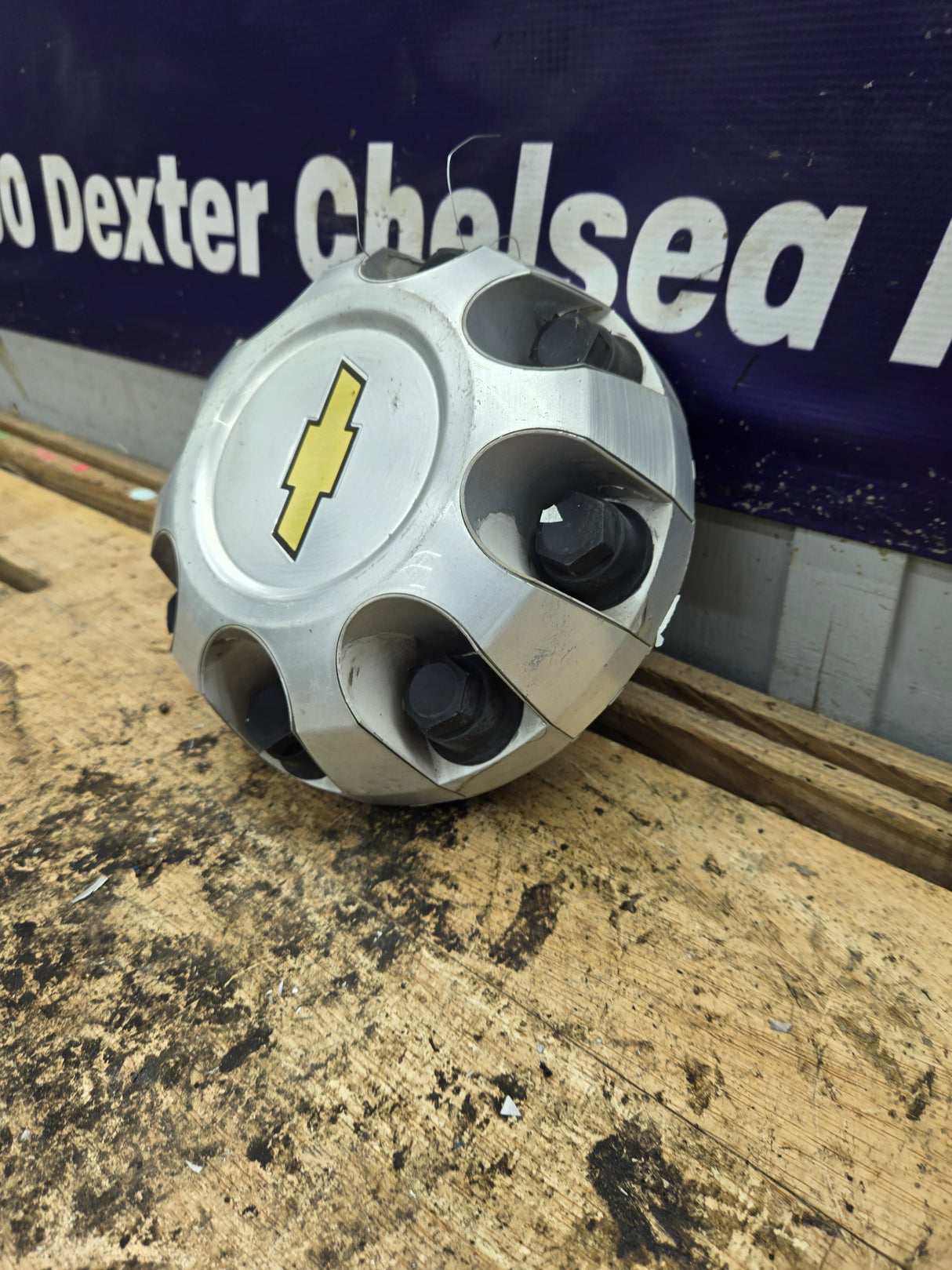 2007-2013 Chevy Silverado 2500 3500 Center Hub Cap P/N 9596342