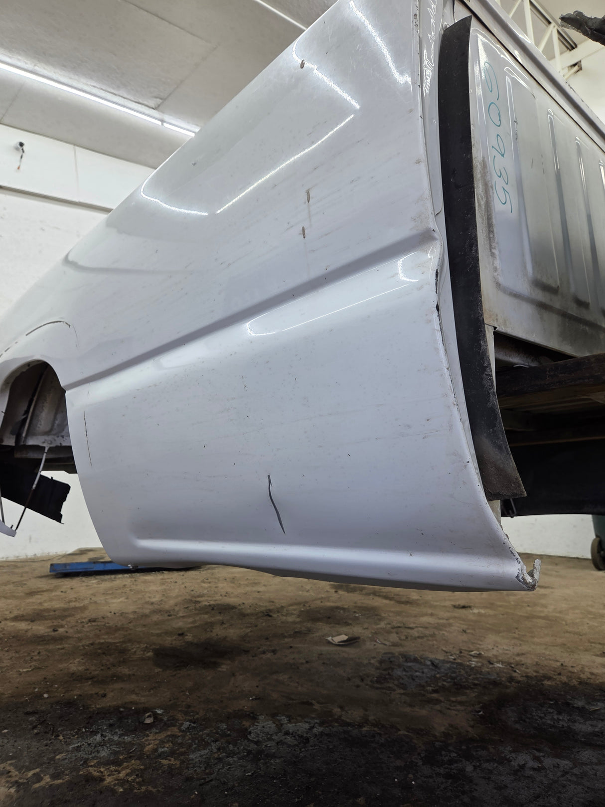 1999-2007 Chevrolet Silverado / GMC Sierra 1500 2500 3500 HD 8' Long Bed Truck Bed