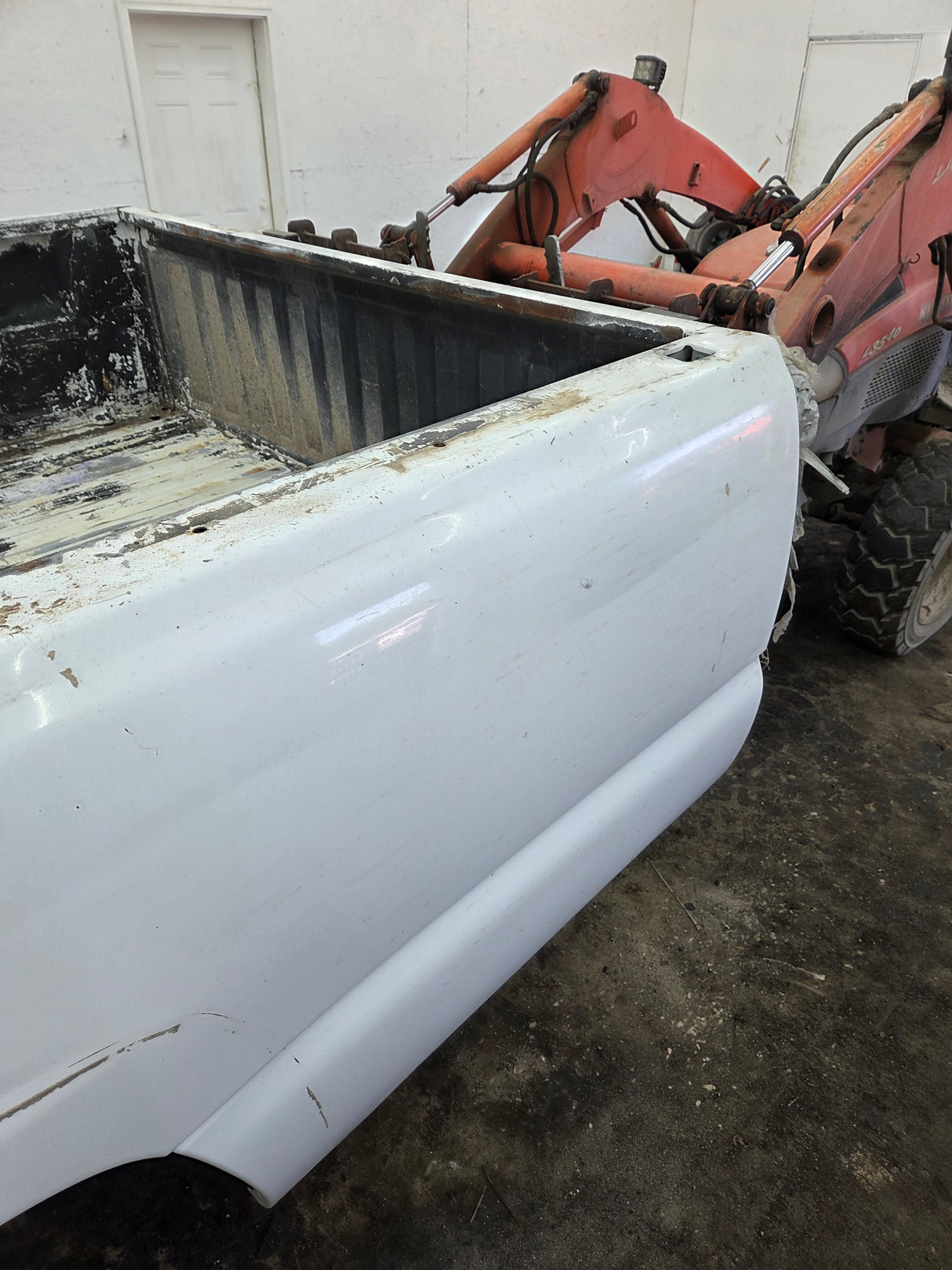 1999-2007 Chevrolet Silverado / GMC Sierra 1500 2500 3500 HD 8' Long Bed Truck Bed