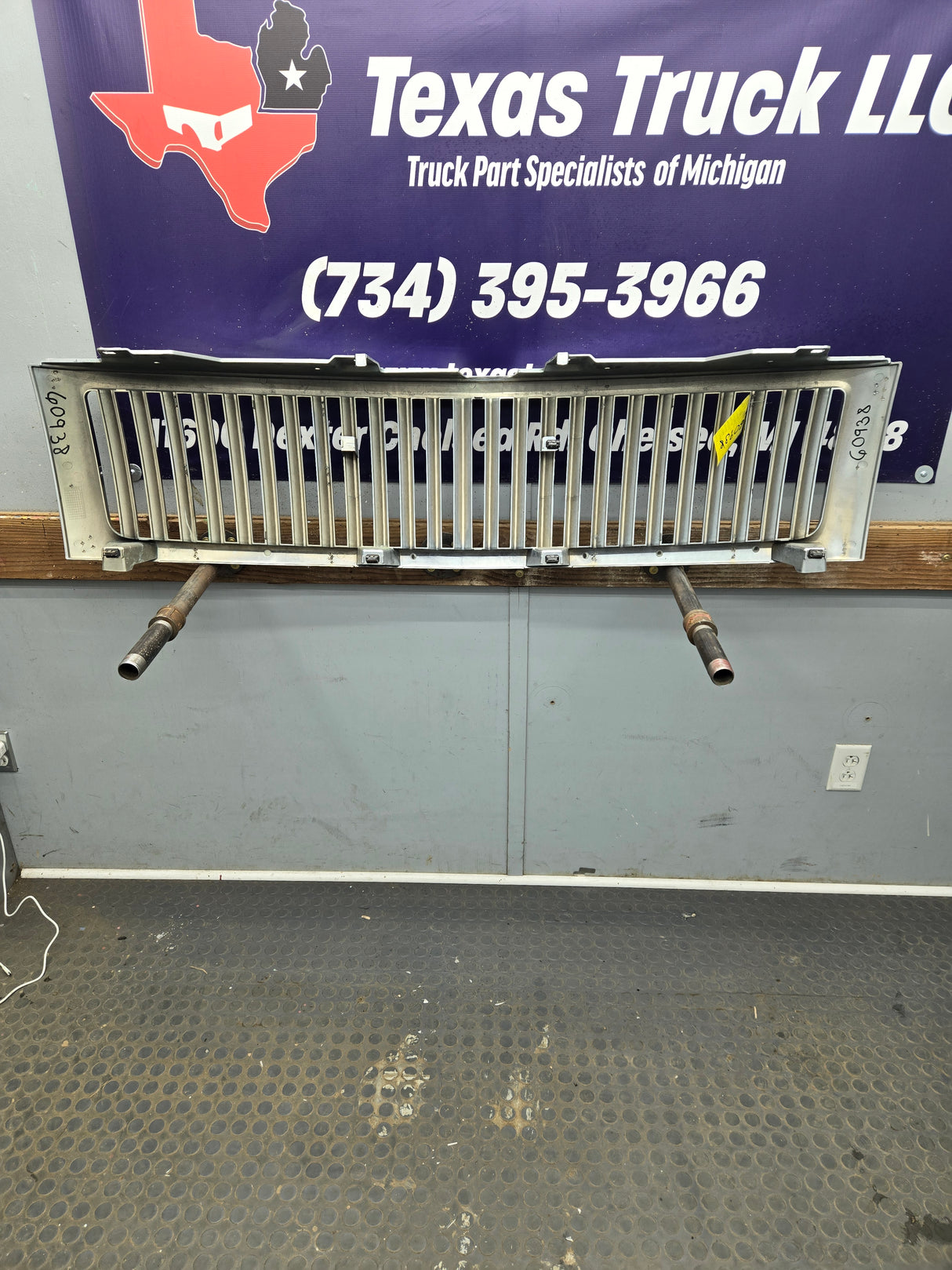 2007-2013 Chevrolet Silverado 1500 Chrome Grille
