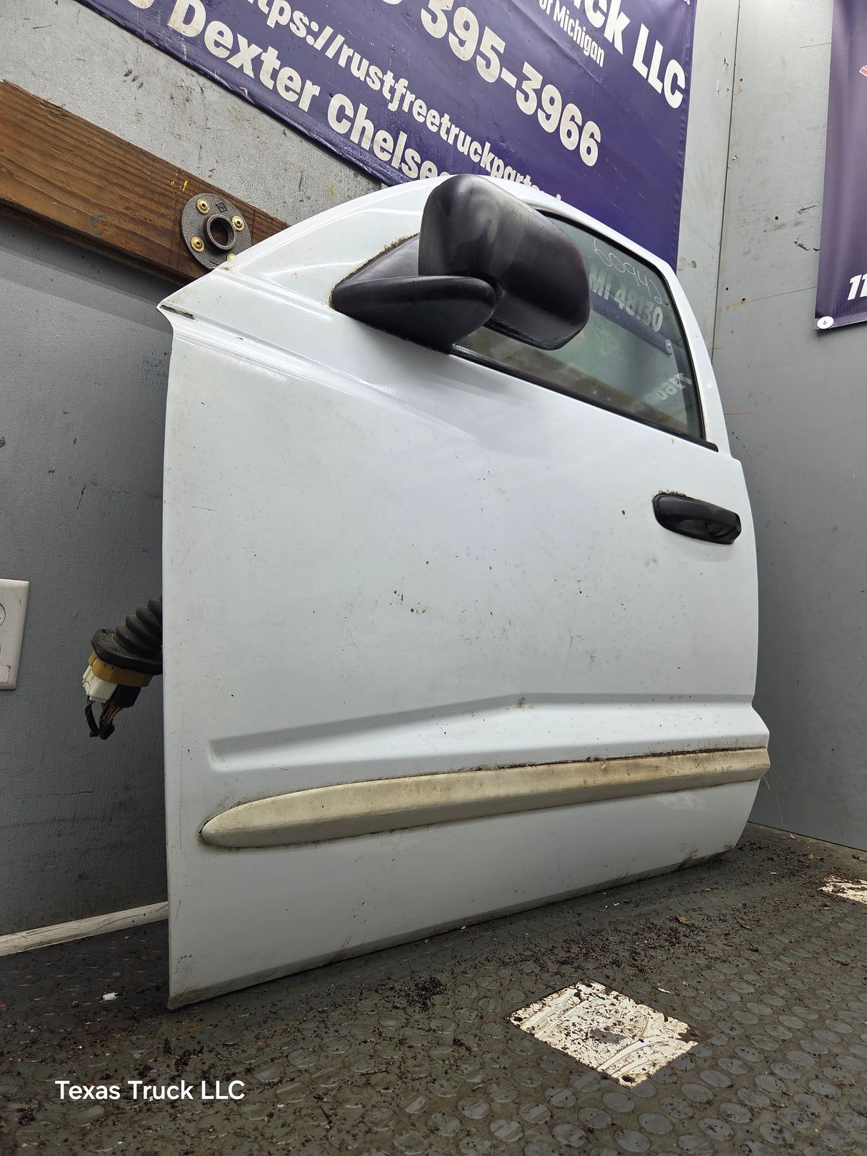 2005-2011 Dodge Dakota Driver Side LH Front Door