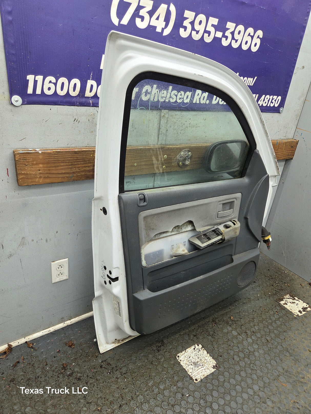 2005-2011 Dodge Dakota Driver Side LH Front Door