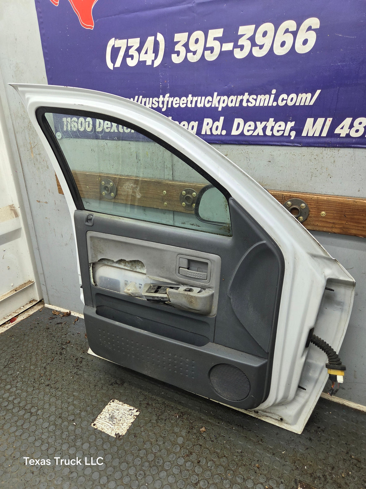 2005-2011 Dodge Dakota Driver Side LH Front Door