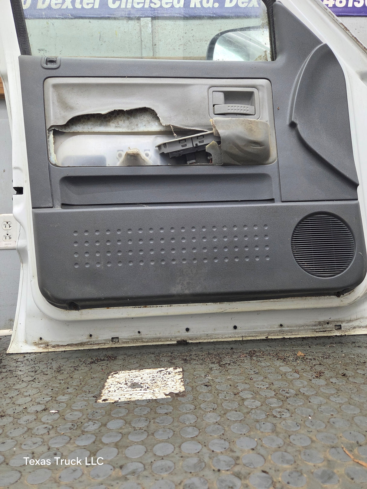 2005-2011 Dodge Dakota Driver Side LH Front Door
