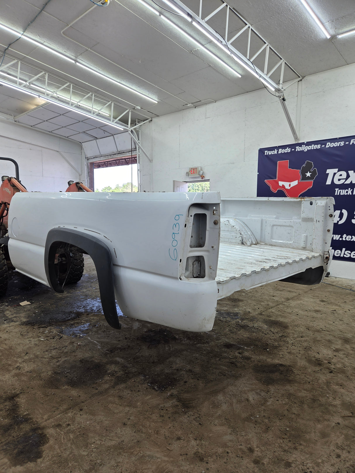 1999-2007 Chevrolet Silverado / GMC Sierra 1500 2500 3500 HD 8' Long Bed Truck Bed