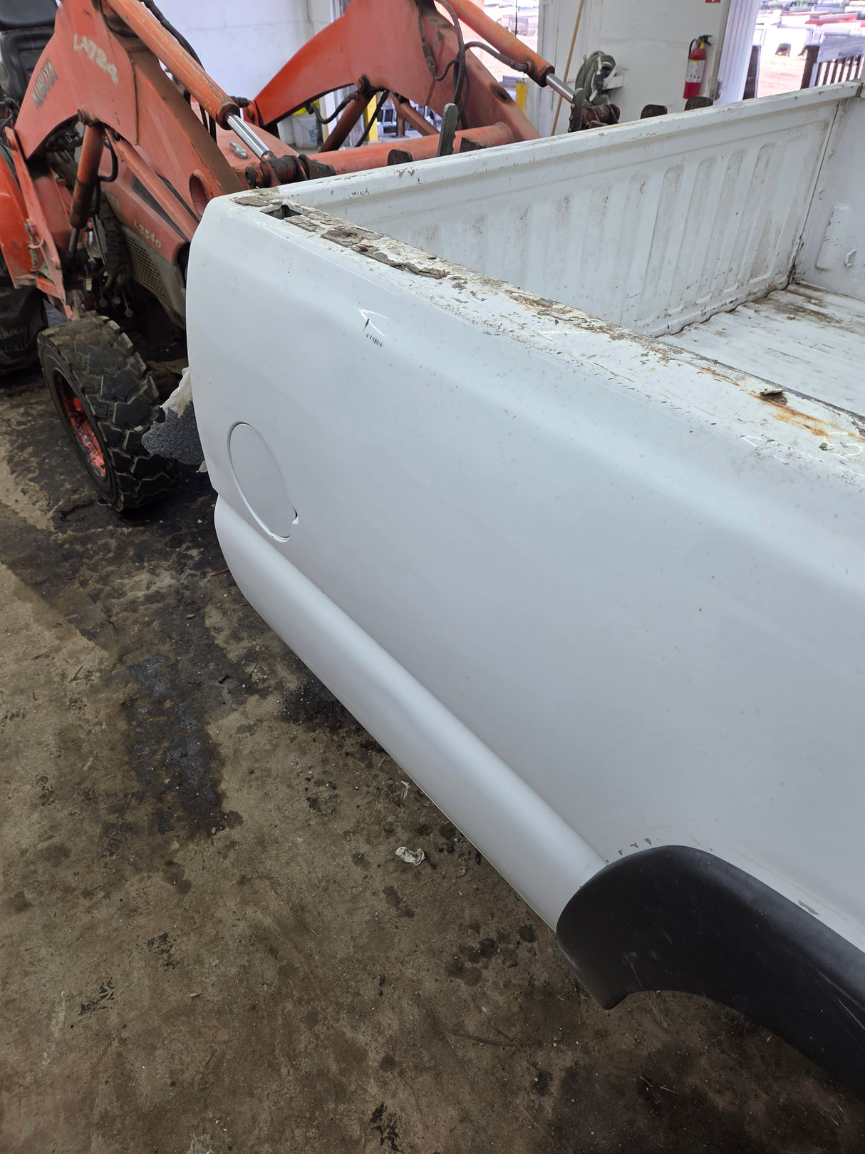 1999-2007 Chevrolet Silverado / GMC Sierra 1500 2500 3500 HD 8' Long Bed Truck Bed