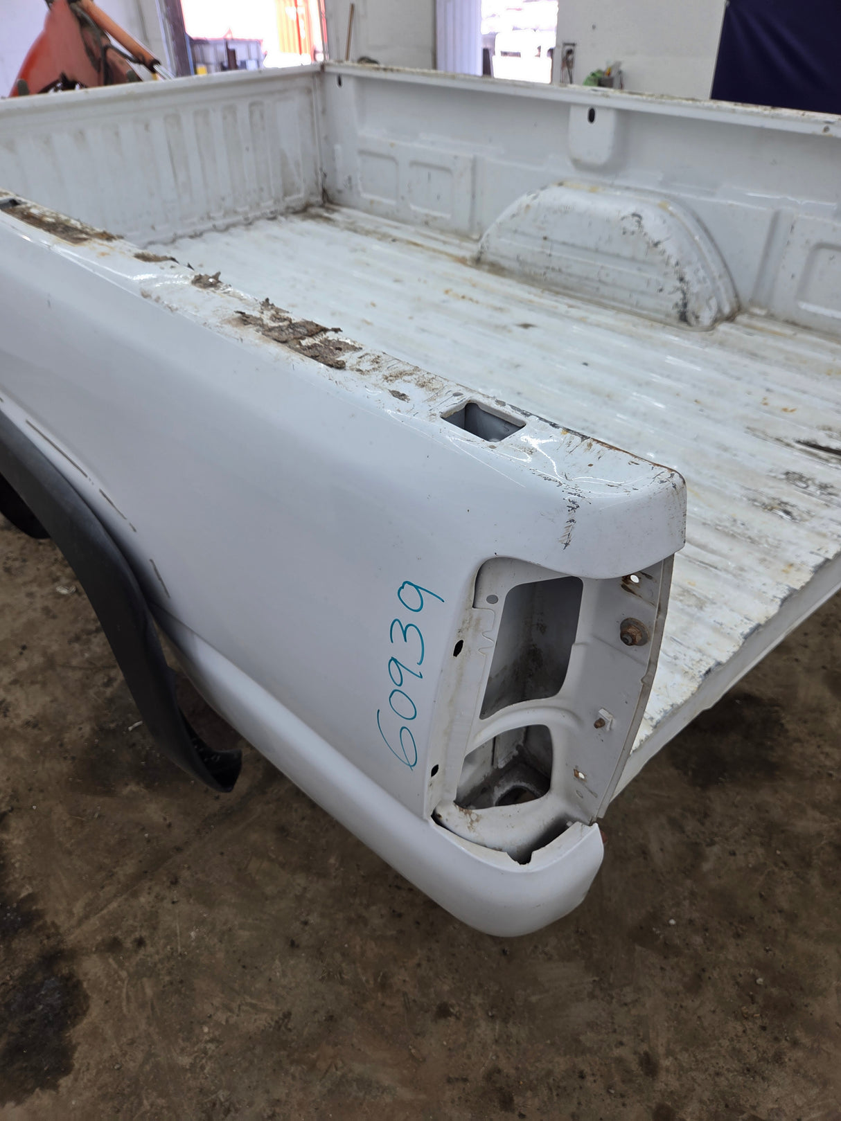 1999-2007 Chevrolet Silverado / GMC Sierra 1500 2500 3500 HD 8' Long Bed Truck Bed