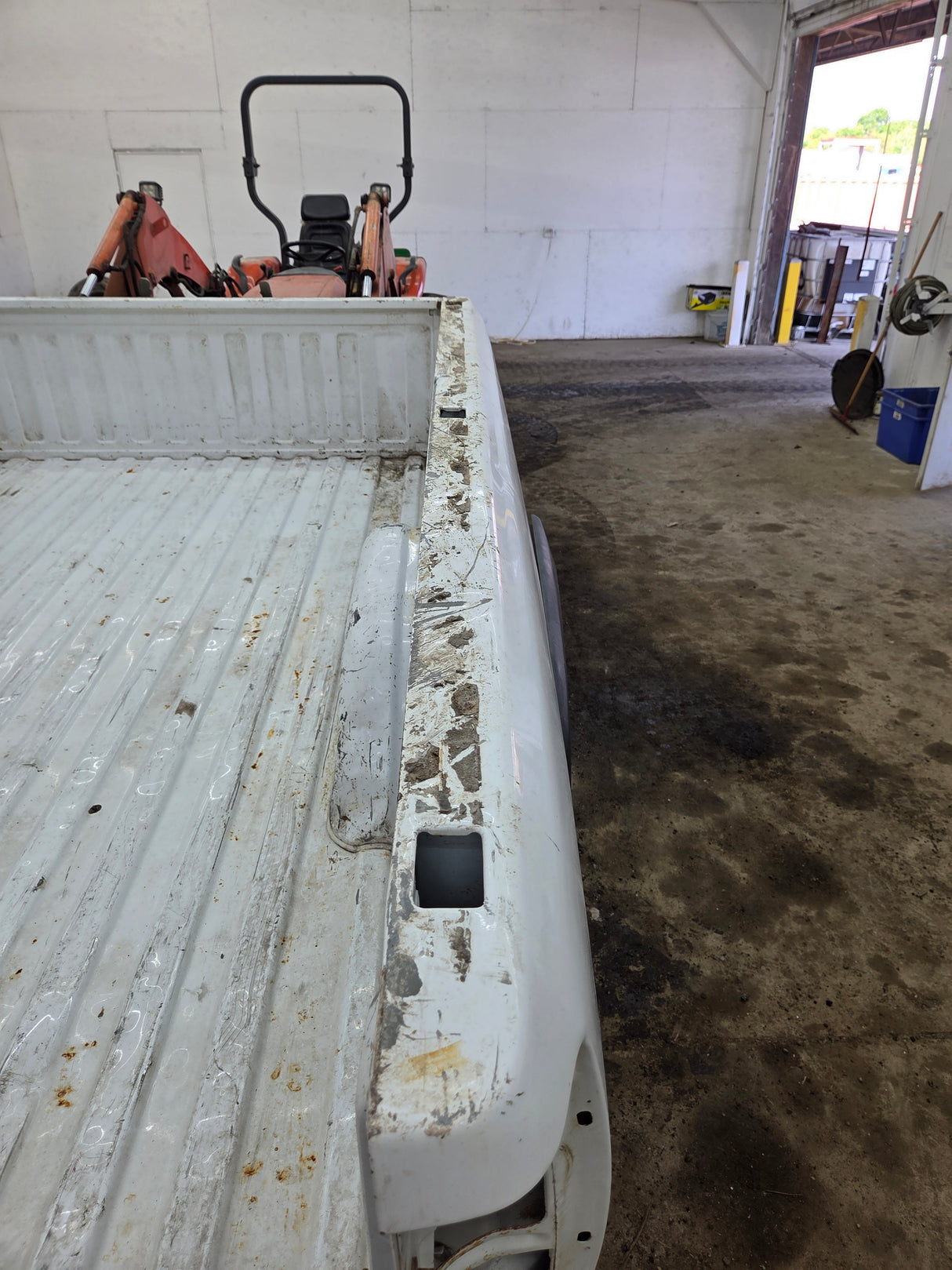 1999-2007 Chevrolet Silverado / GMC Sierra 1500 2500 3500 HD 8' Long Bed Truck Bed