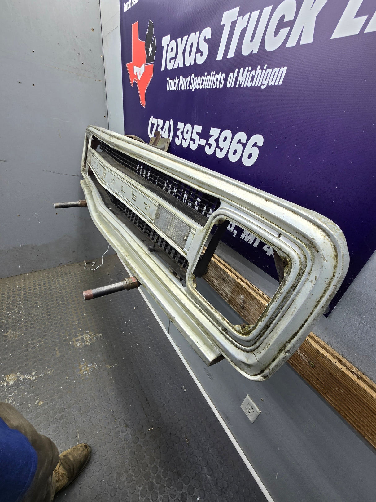 1969-1970 Chevrolet K / C Series Grill