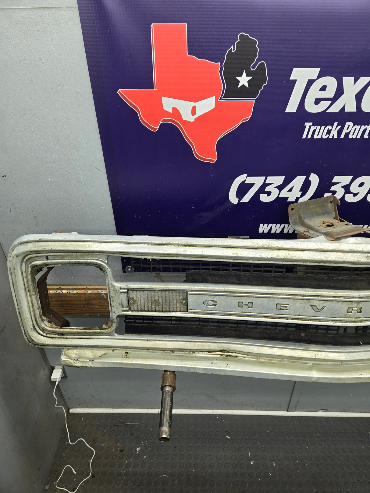 1969-1970 Chevrolet K / C Series Grill