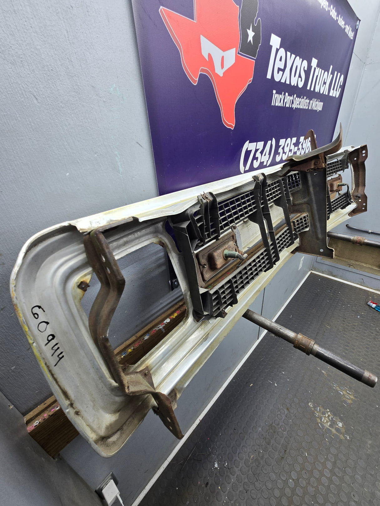 1969-1970 Chevrolet K / C Series Grill