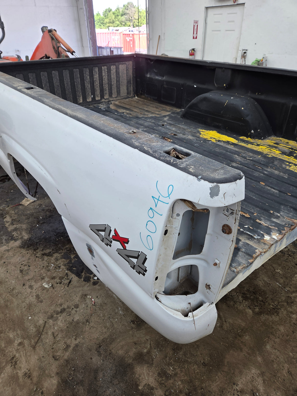 1999-2007 Chevrolet Silverado / GMC Sierra 1500 2500 3500 HD 8' Long Bed Truck Bed