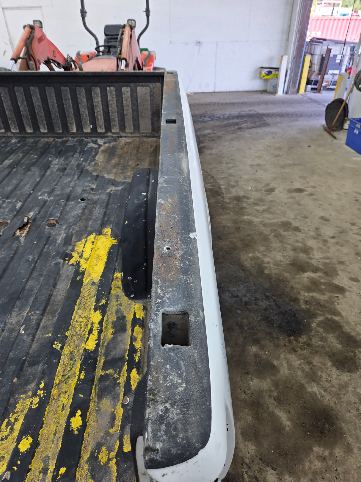 1999-2007 Chevrolet Silverado / GMC Sierra 1500 2500 3500 HD 8' Long Bed Truck Bed