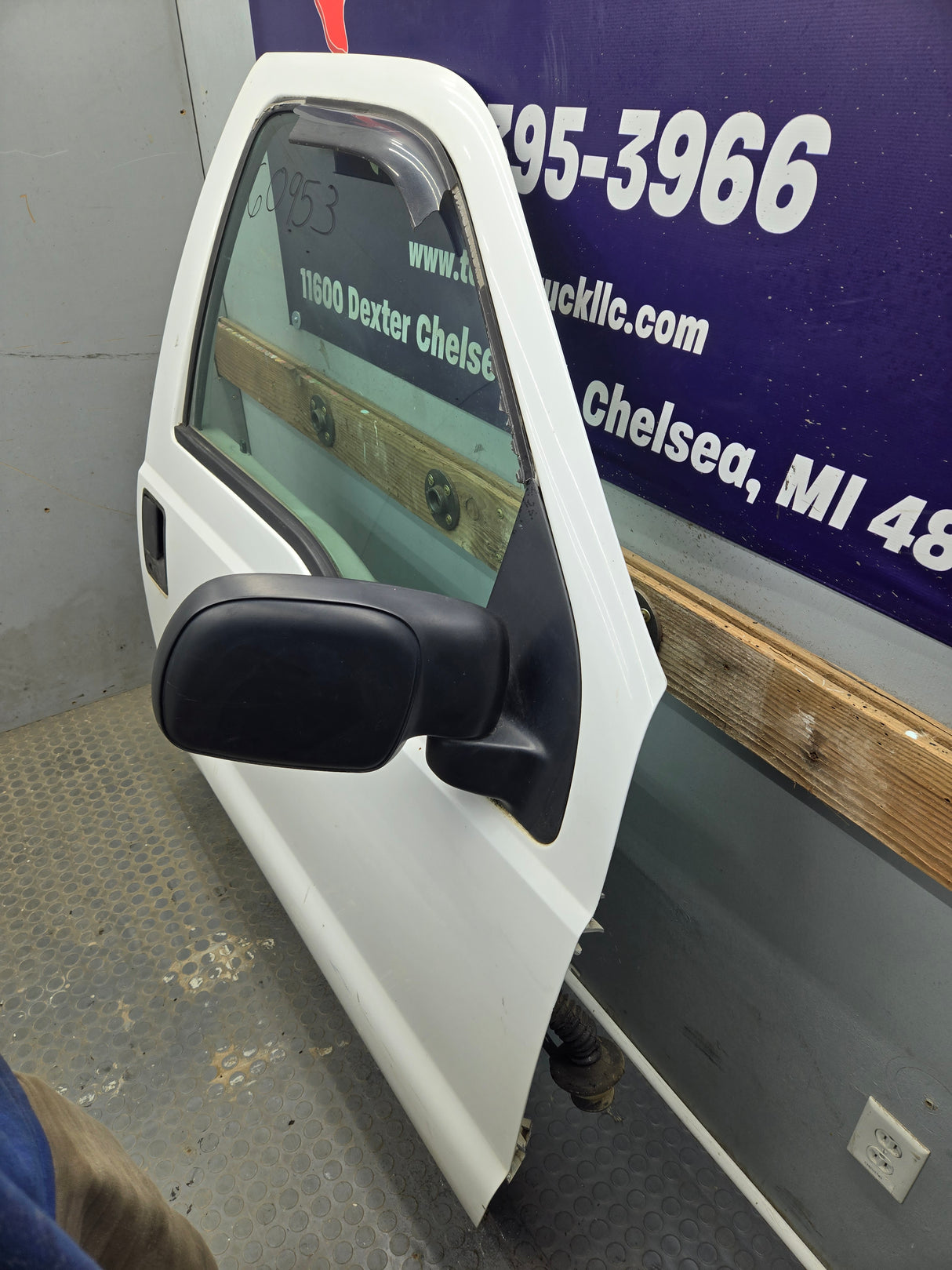 1999-2011 Ford Super Duty / Excursion Front Passenger Side RH Door F250 F350 F450 F550