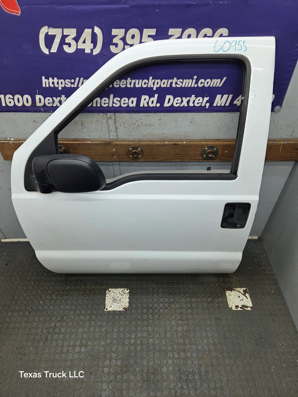 1999-2011 Ford Super Duty LH Driver Side Front Door F250 F350 F450 F550