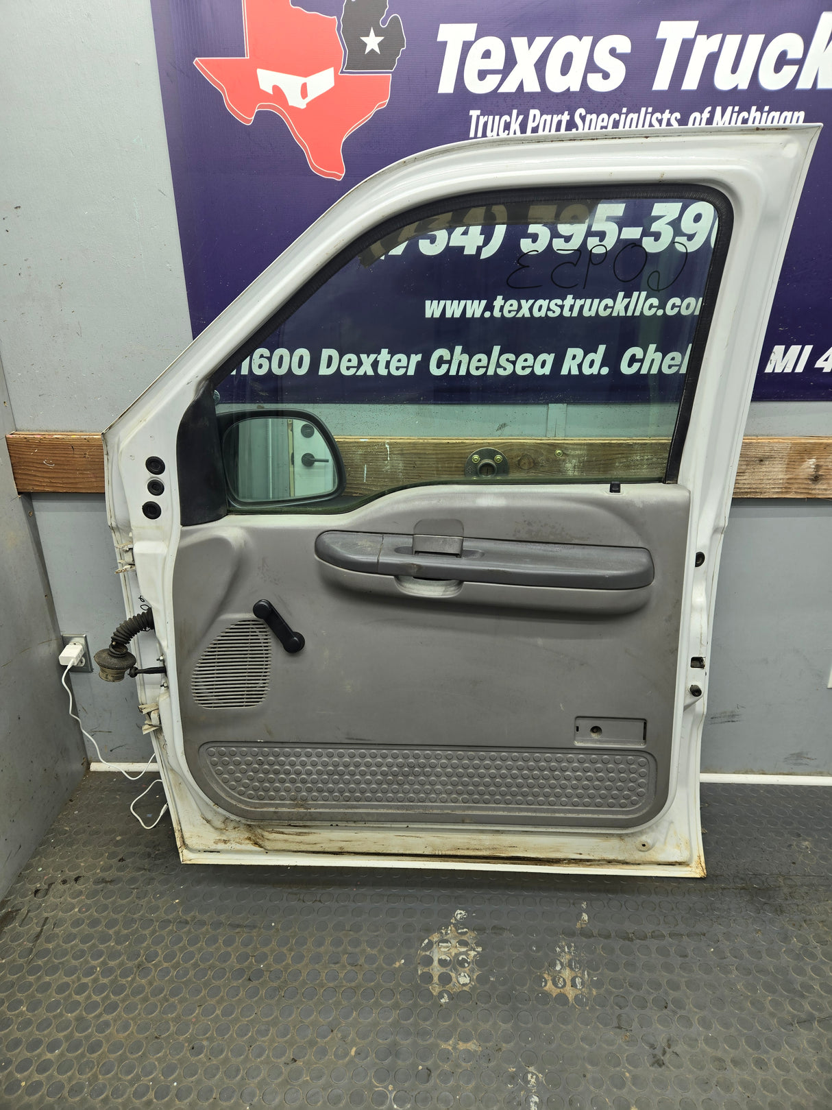 1999-2011 Ford Super Duty / Excursion Front Passenger Side RH Door F250 F350 F450 F550
