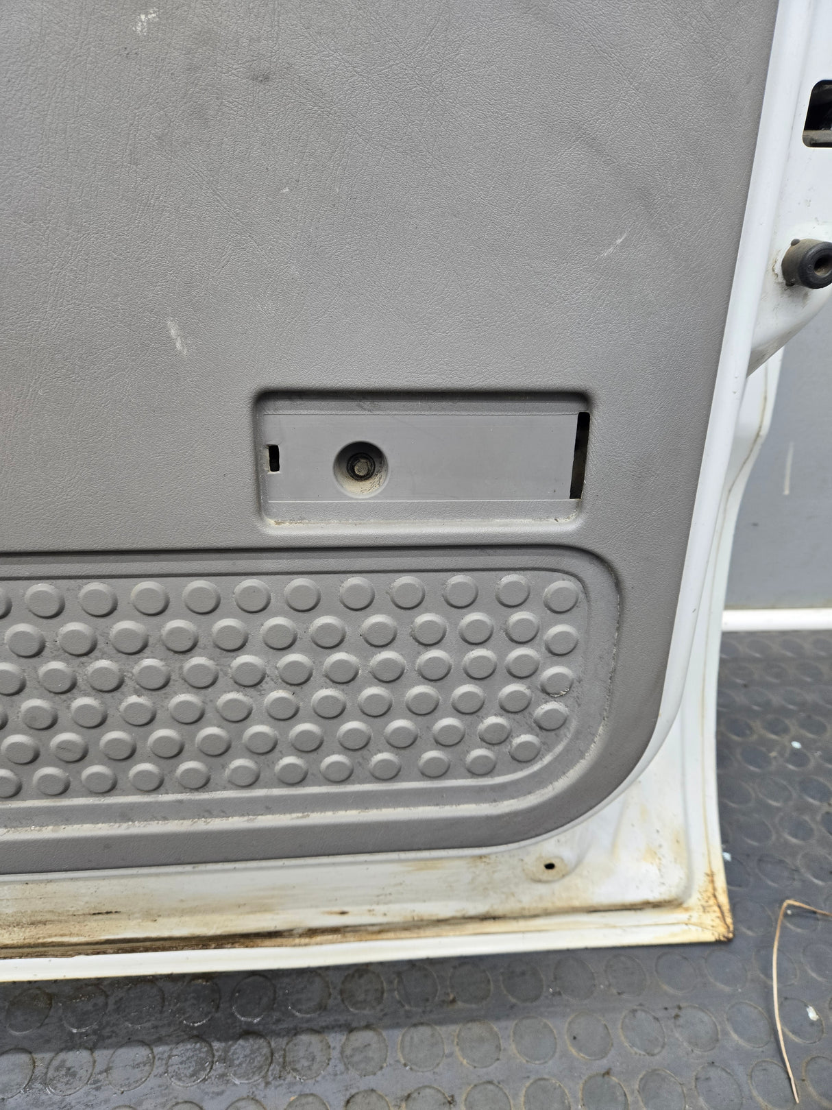 1999-2011 Ford Super Duty / Excursion Front Passenger Side RH Door F250 F350 F450 F550