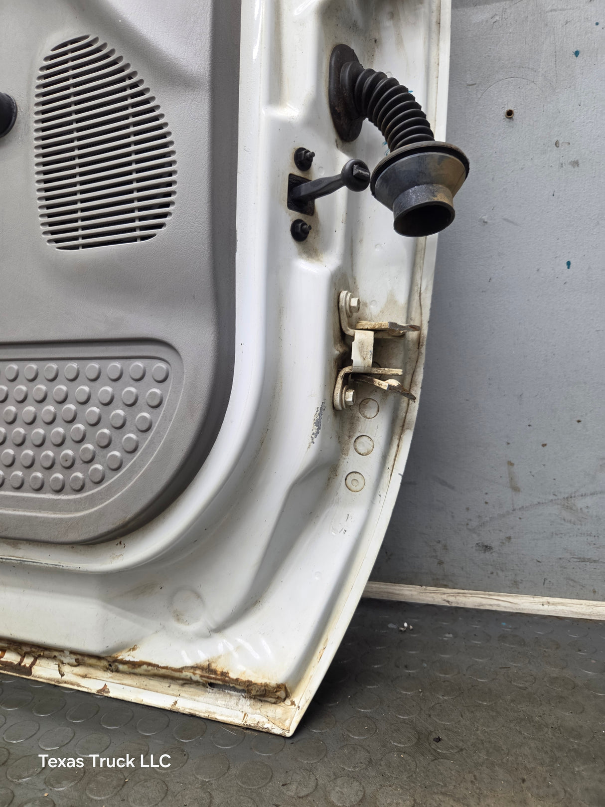 1999-2011 Ford Super Duty LH Driver Side Front Door F250 F350 F450 F550