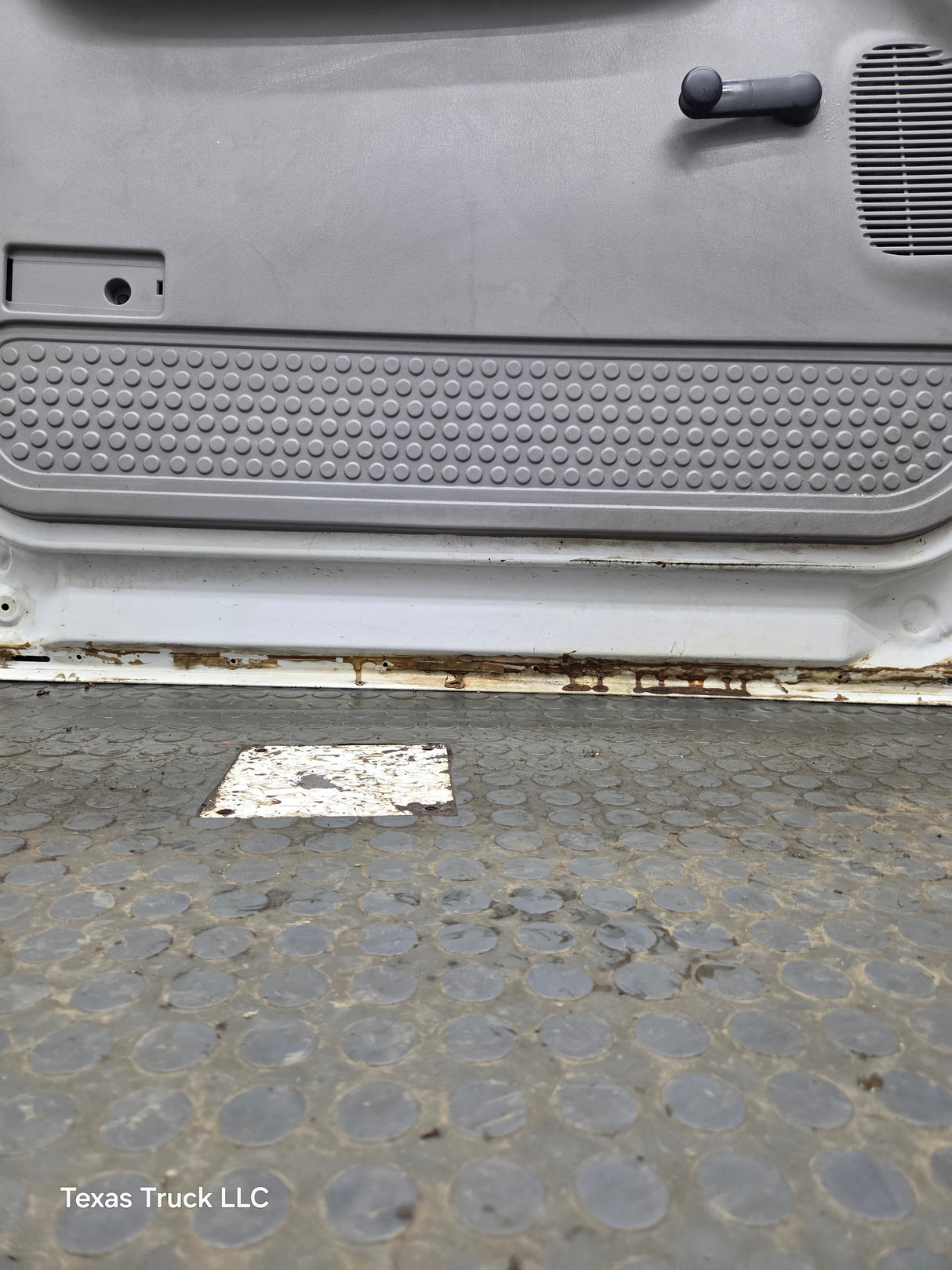 1999-2011 Ford Super Duty LH Driver Side Front Door F250 F350 F450 F550